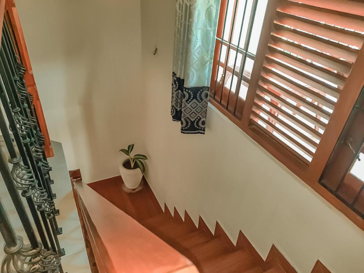 Hotel White House Ratnapura Kültér fotó