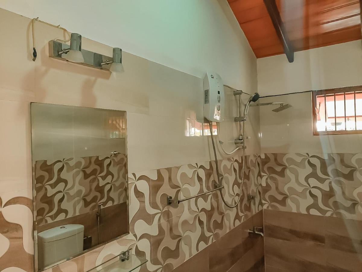 Hotel White House Ratnapura Kültér fotó