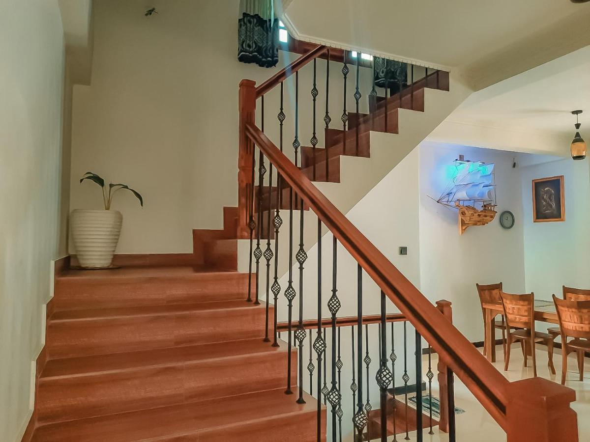 Hotel White House Ratnapura Kültér fotó