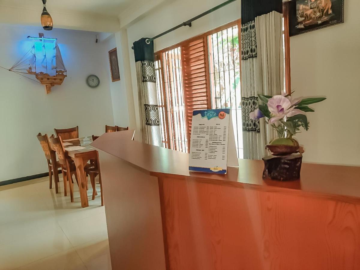 Hotel White House Ratnapura Kültér fotó