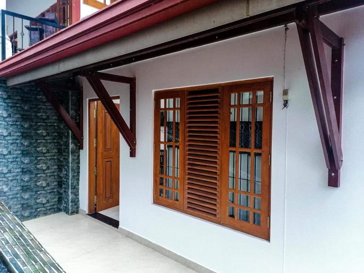 Hotel White House Ratnapura Kültér fotó