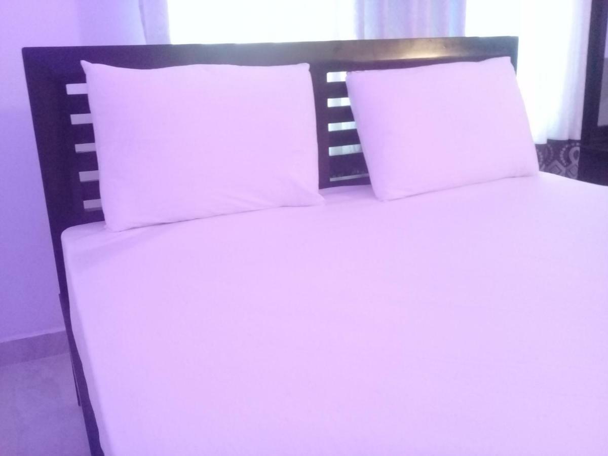 Hotel White House Ratnapura Kültér fotó