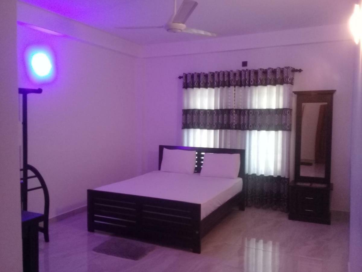 Hotel White House Ratnapura Kültér fotó