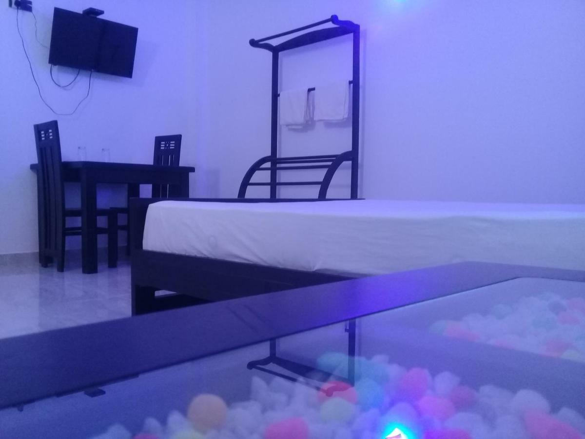Hotel White House Ratnapura Kültér fotó