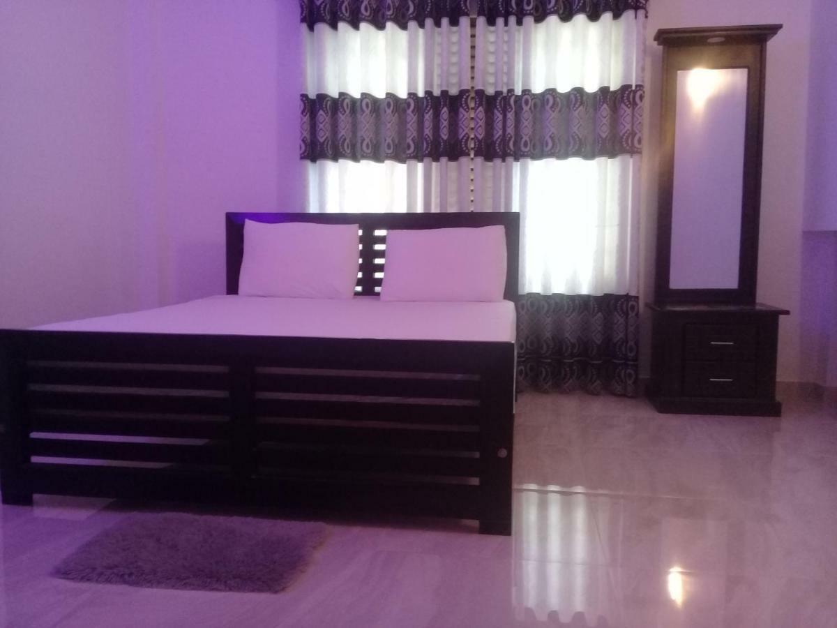 Hotel White House Ratnapura Kültér fotó