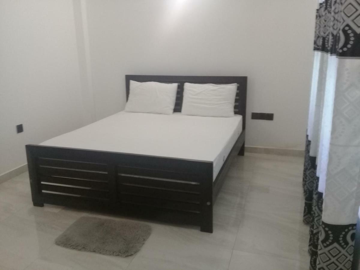 Hotel White House Ratnapura Kültér fotó