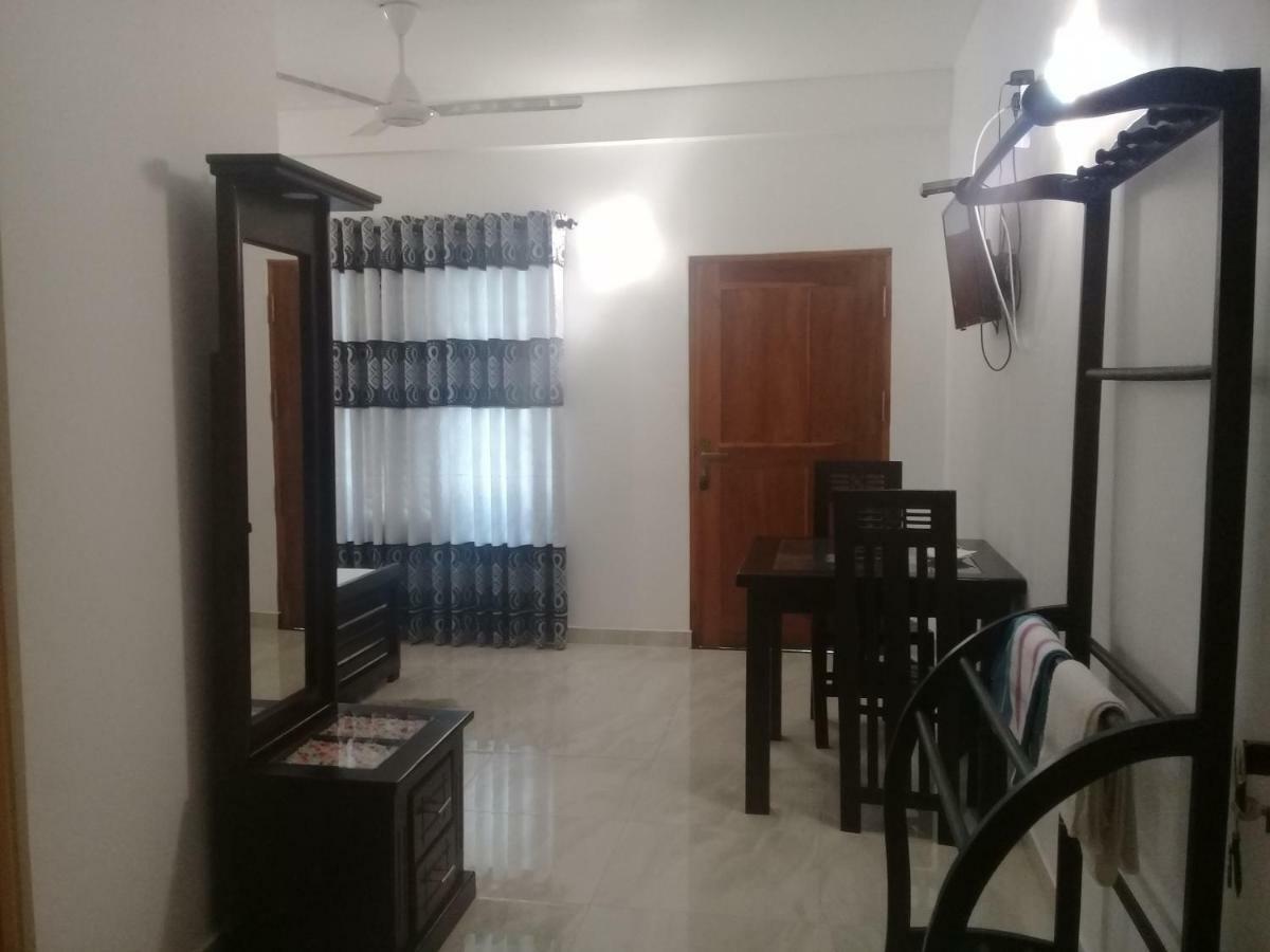 Hotel White House Ratnapura Kültér fotó